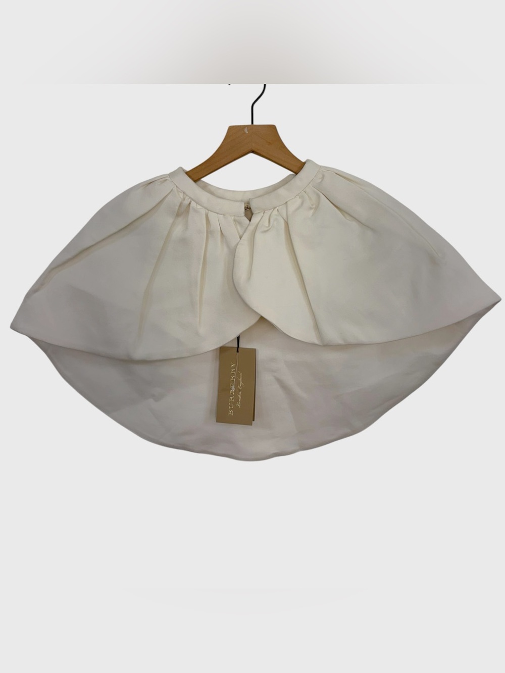 Burberry NWT Soft White Cotton Silk Wreningham Capelet One Size